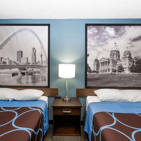 Super 8 By Wyndham Urbandale/Des Moines Area Motel Екстериор снимка