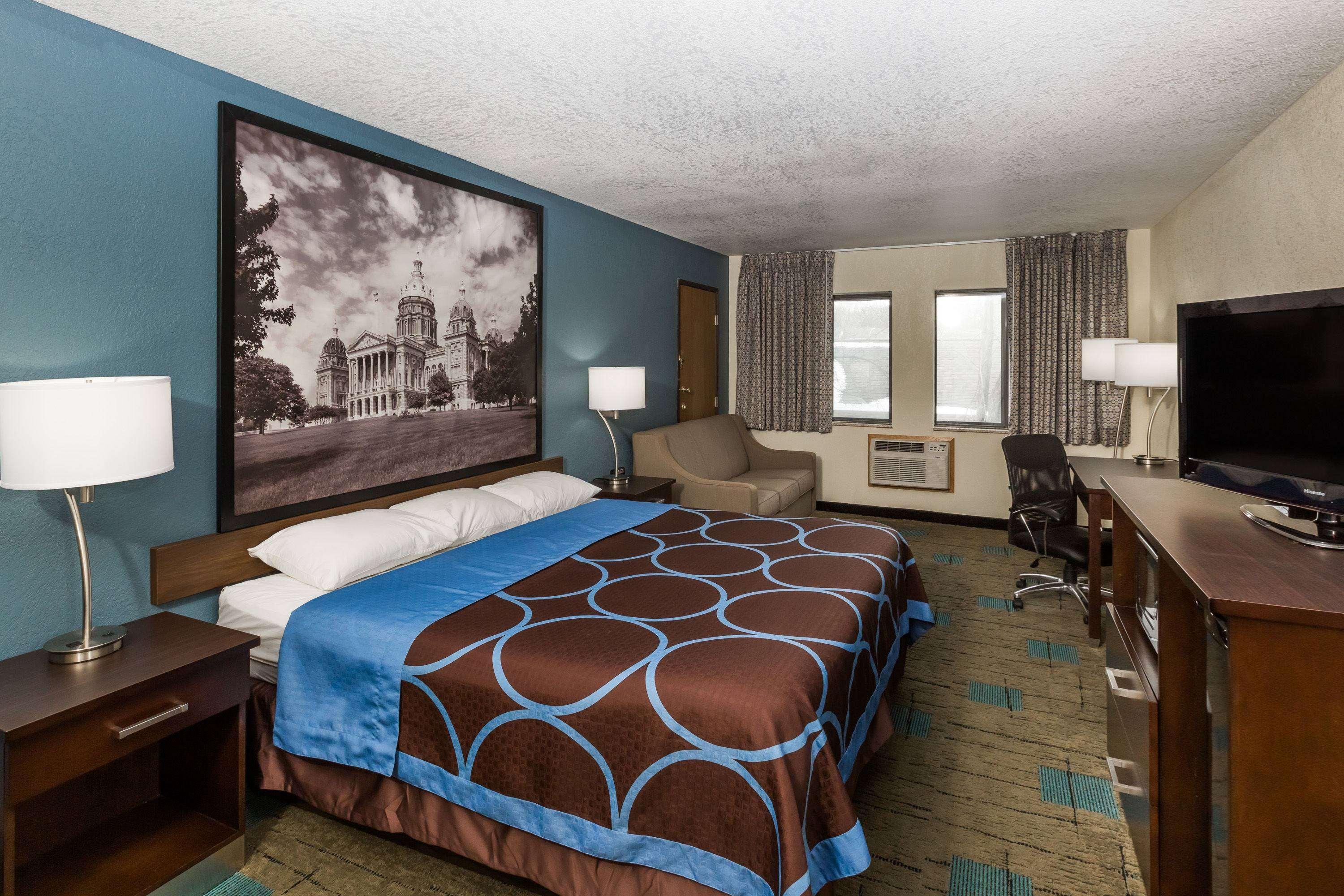 Super 8 By Wyndham Urbandale/Des Moines Area Motel Екстериор снимка