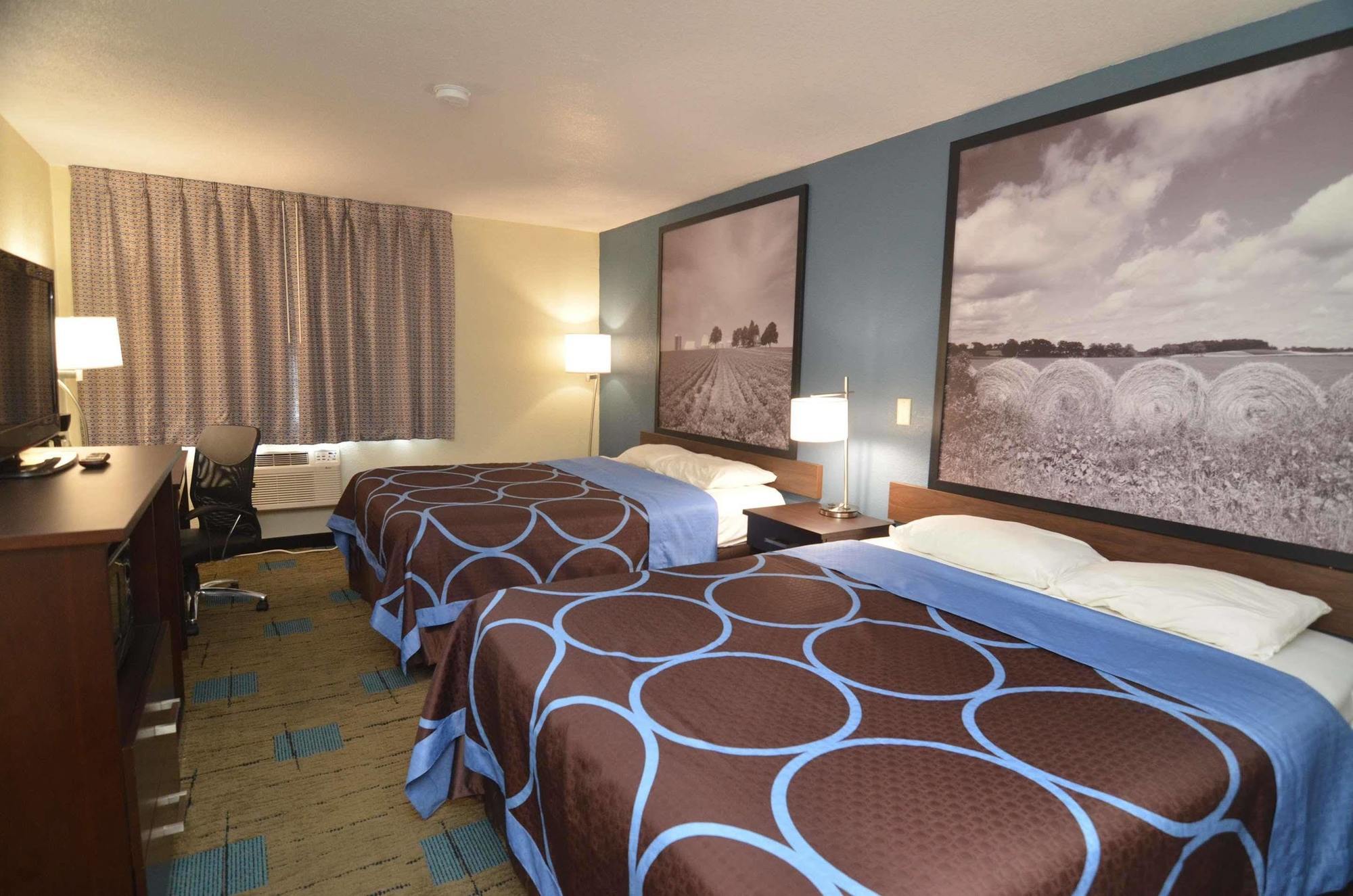 Super 8 By Wyndham Urbandale/Des Moines Area Motel Екстериор снимка