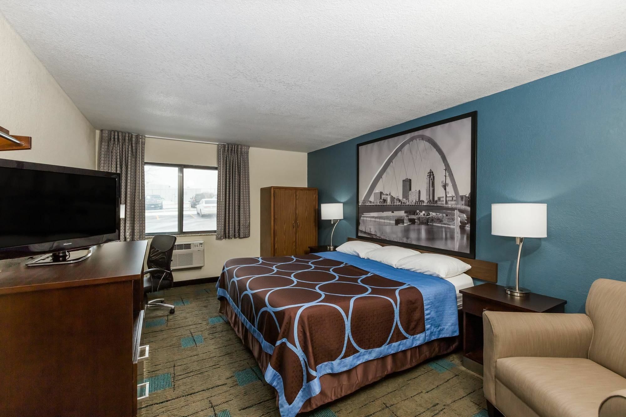 Super 8 By Wyndham Urbandale/Des Moines Area Motel Екстериор снимка