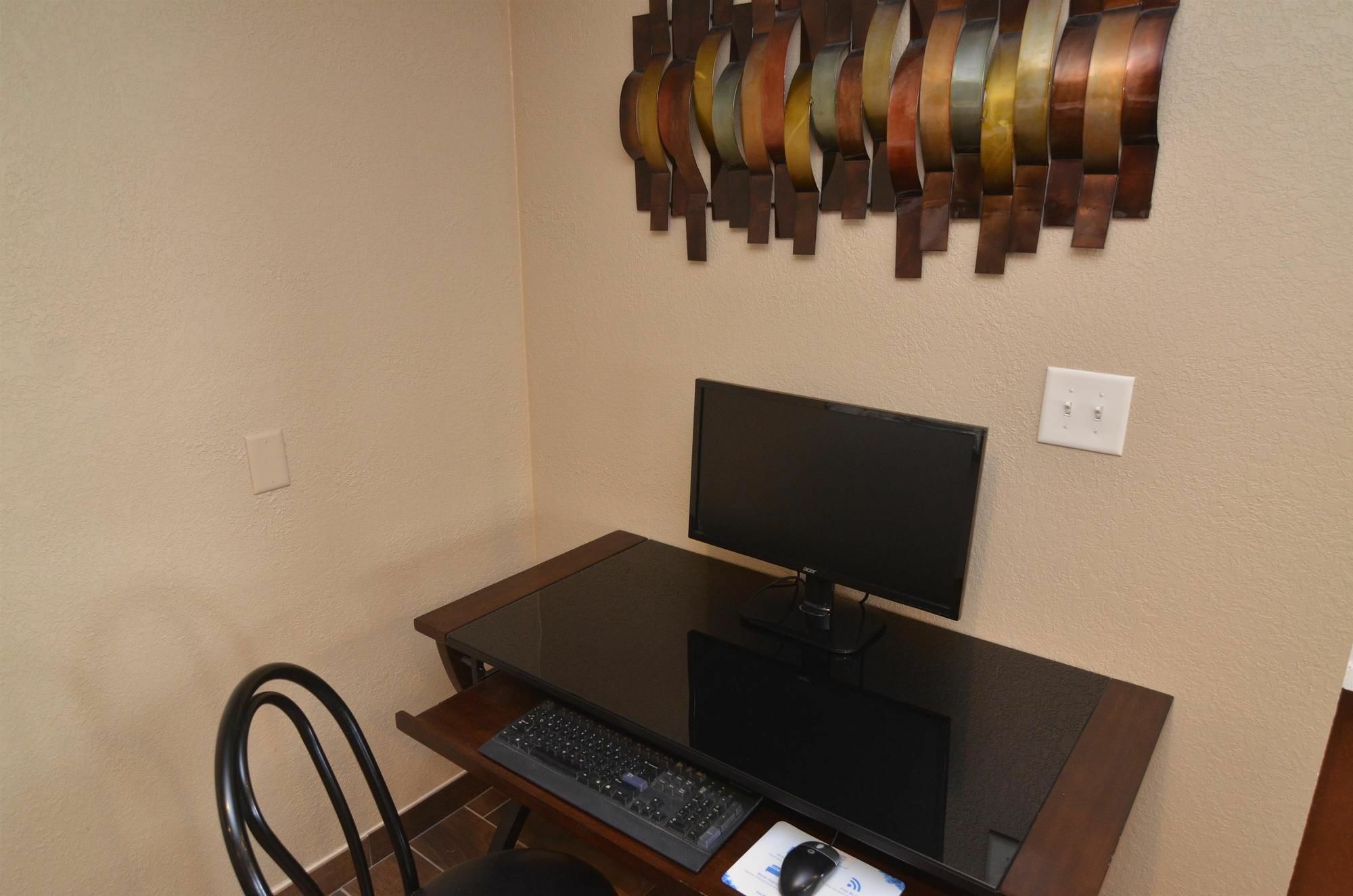 Super 8 By Wyndham Urbandale/Des Moines Area Motel Екстериор снимка